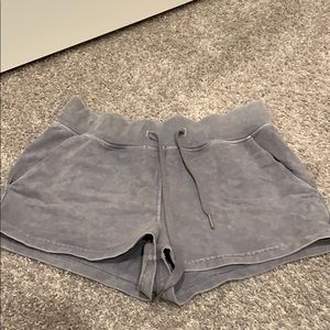 Lululemon size 6 shorts